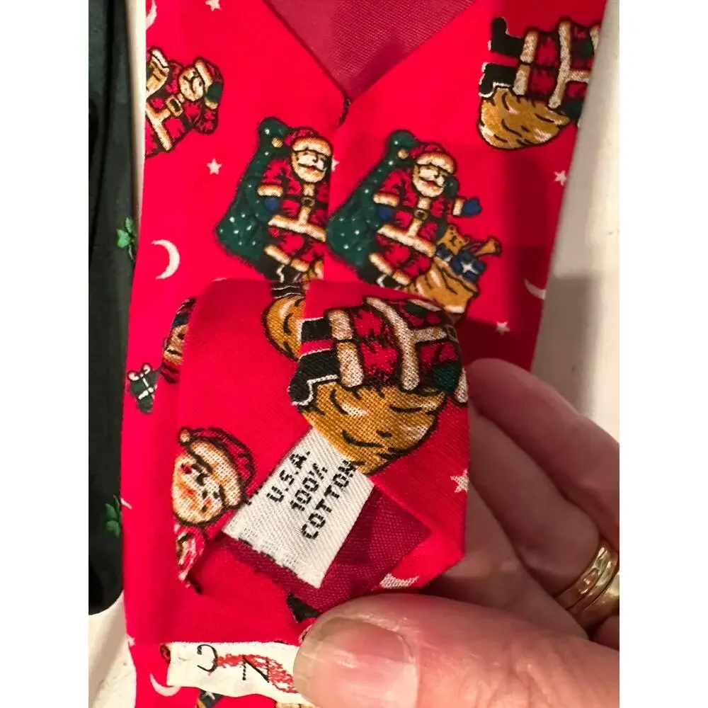 Vintage Fling Vintage Red Holiday USA Made Neck Tie 100% Cotton Santa Claus